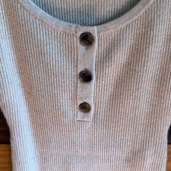 BR Ribbed Button Down Tank - Picture 2 of 4